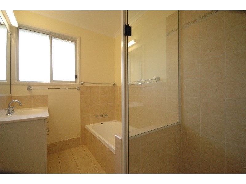 10 Holberton Street, Rockville QLD 4350