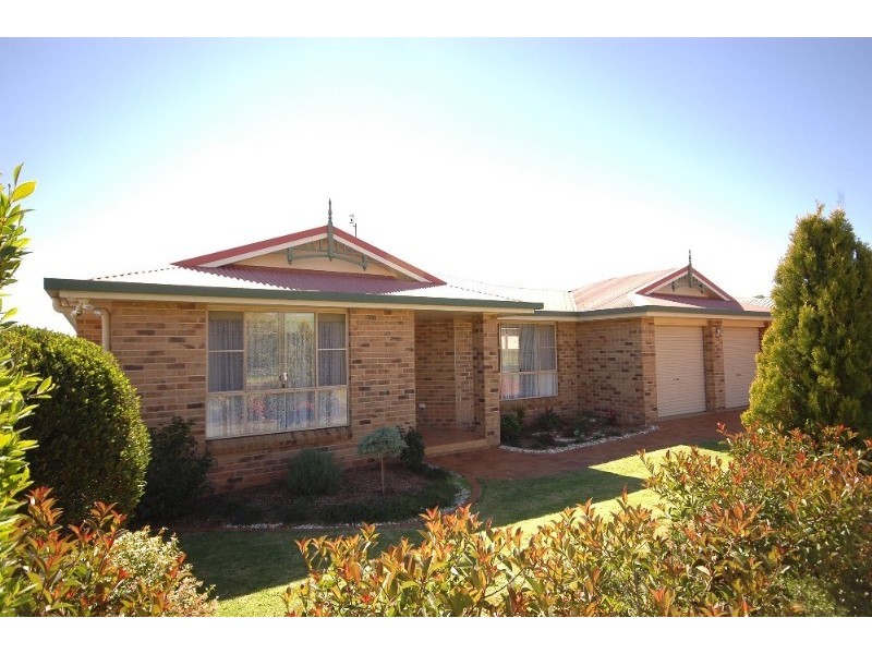 23 Bouganvillea Drive, Middle Ridge QLD 4350