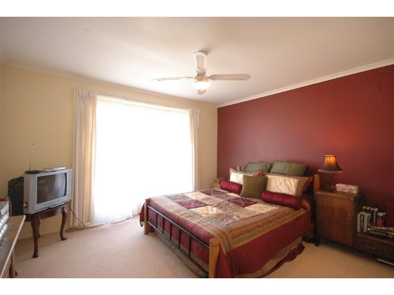 23 Bouganvillea Drive, Middle Ridge QLD 4350