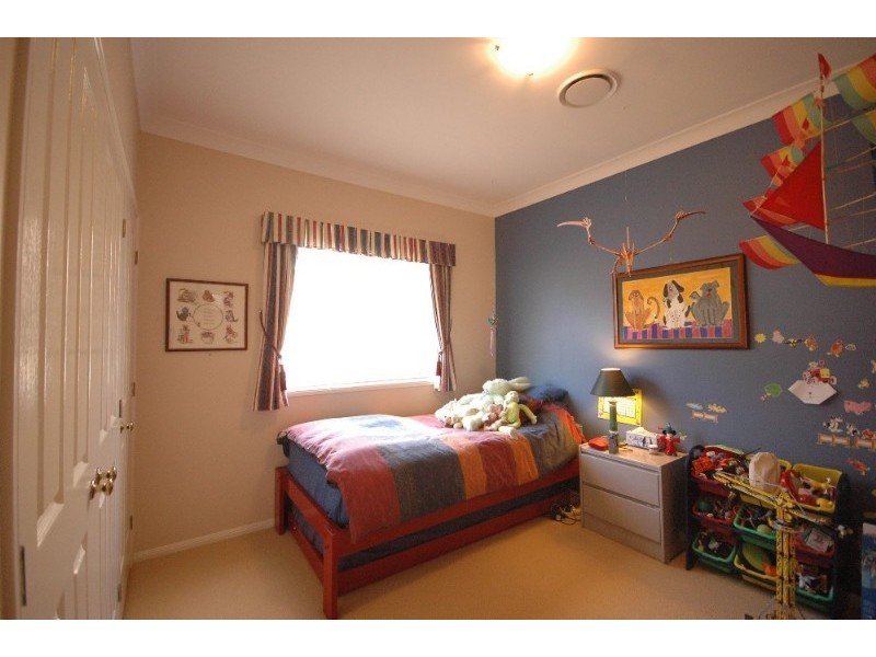 1 Purnawilla Court, Middle Ridge QLD 4350