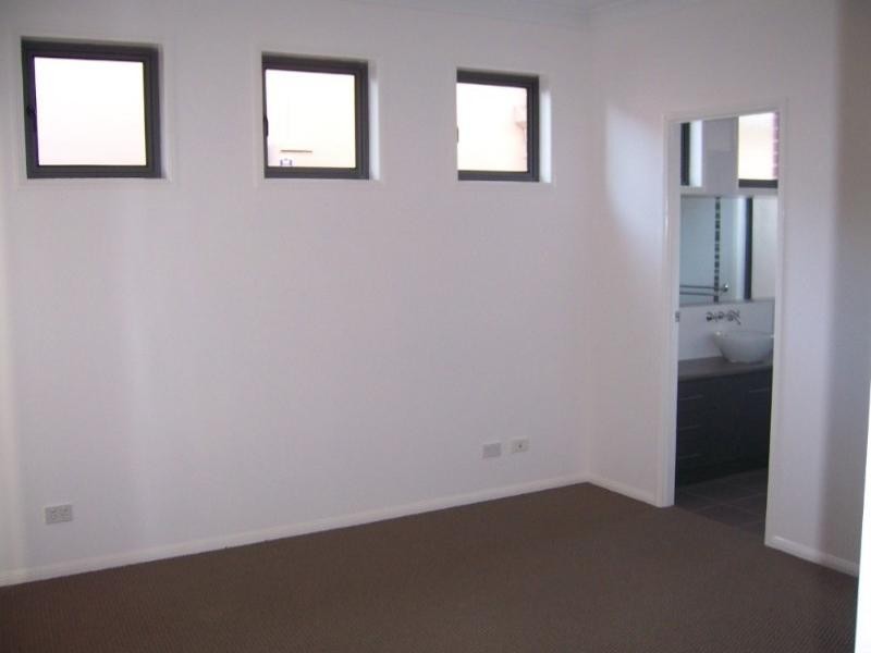 3/11 Susie Court, Highfields QLD 4352