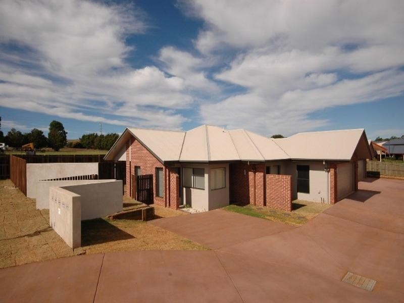 3/11 Susie Court, Highfields QLD 4352