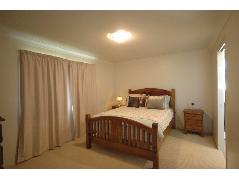 10 Schaefer Court, Westbrook QLD 4350