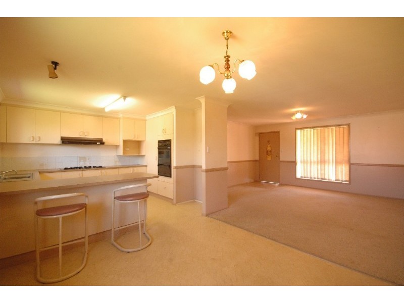 4 Coolawin Court, Wilsonton QLD 4350
