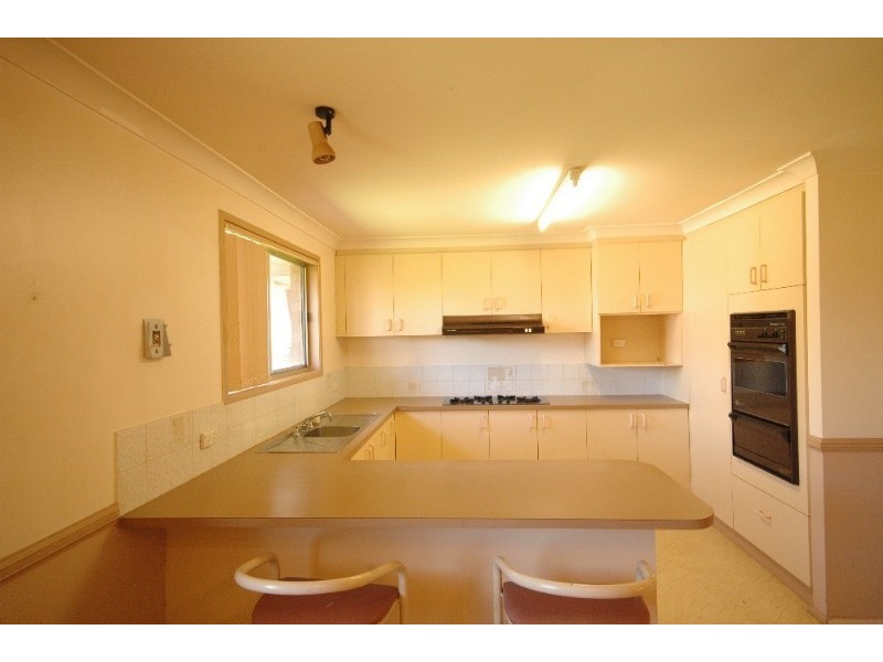 4 Coolawin Court, Wilsonton QLD 4350