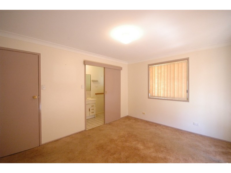 4 Coolawin Court, Wilsonton QLD 4350