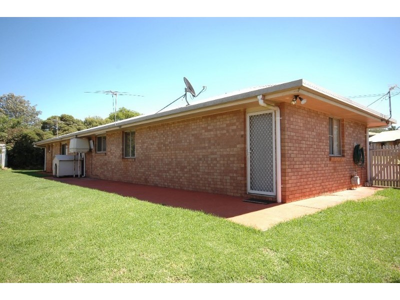 4 Coolawin Court, Wilsonton QLD 4350