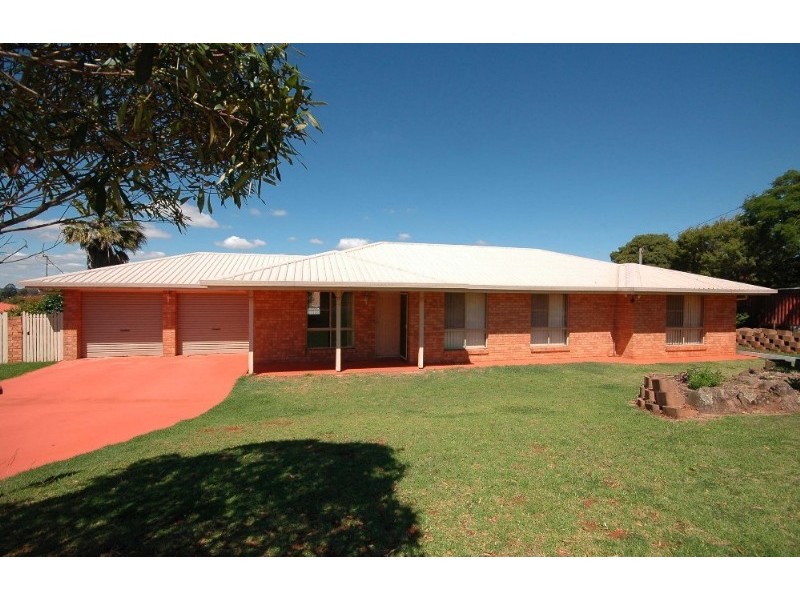 4 Coolawin Court, Wilsonton QLD 4350
