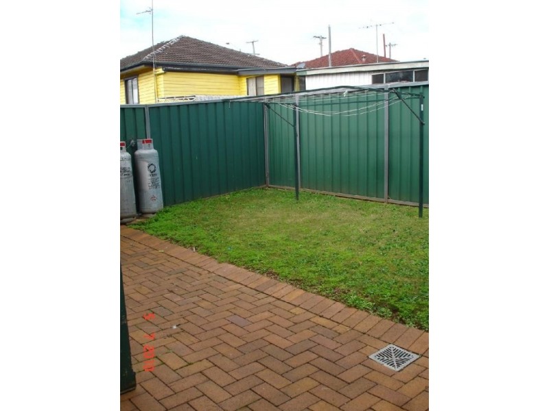 2/355 Tor Street, Newtown QLD 4350