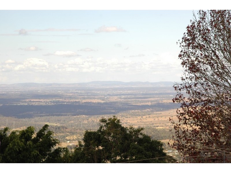 5 Robertson Crescent, Prince Henry Heights QLD 4350