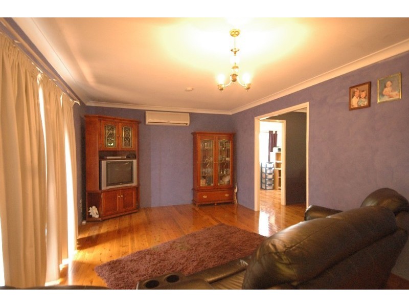 62 Hursley Road, Newtown QLD 4350
