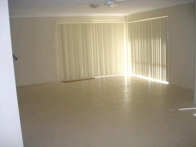 27 Willowburn Drive, Rockville QLD 4350