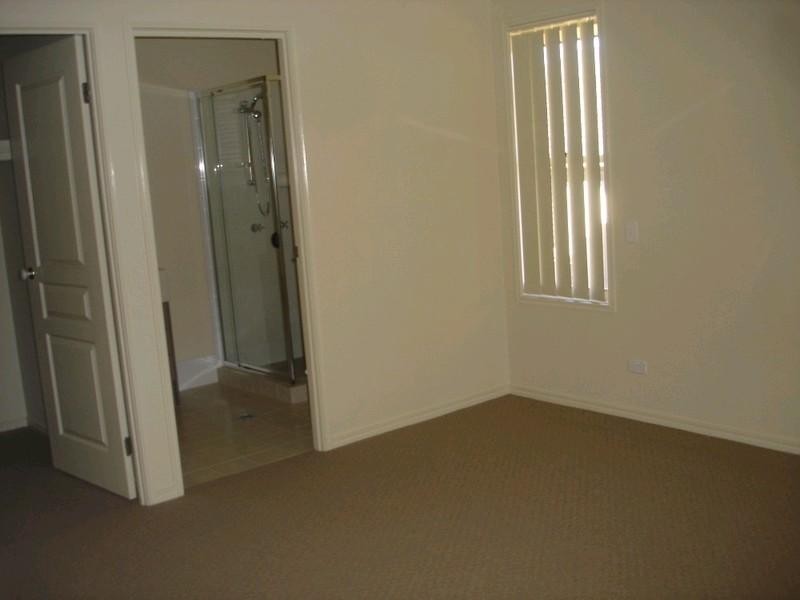 27 Willowburn Drive, Rockville QLD 4350