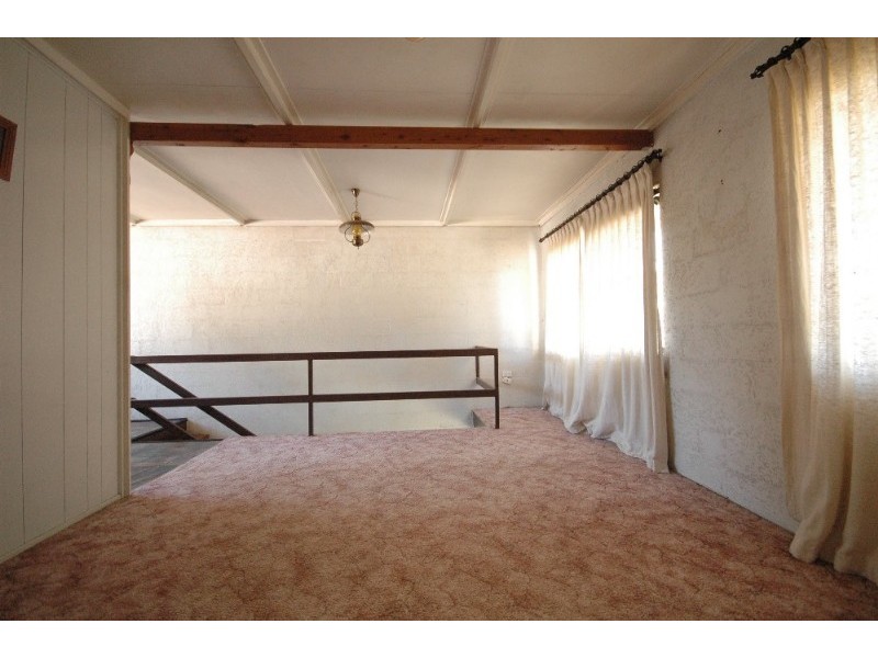 6/203 Campbell Street, Newtown QLD 4350