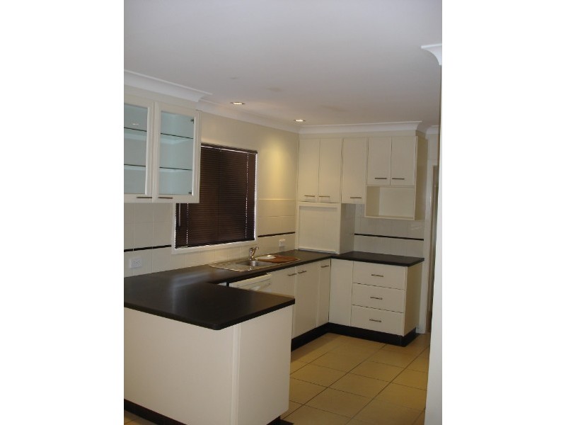 20 Cossart Street, Centenary Heights QLD 4350
