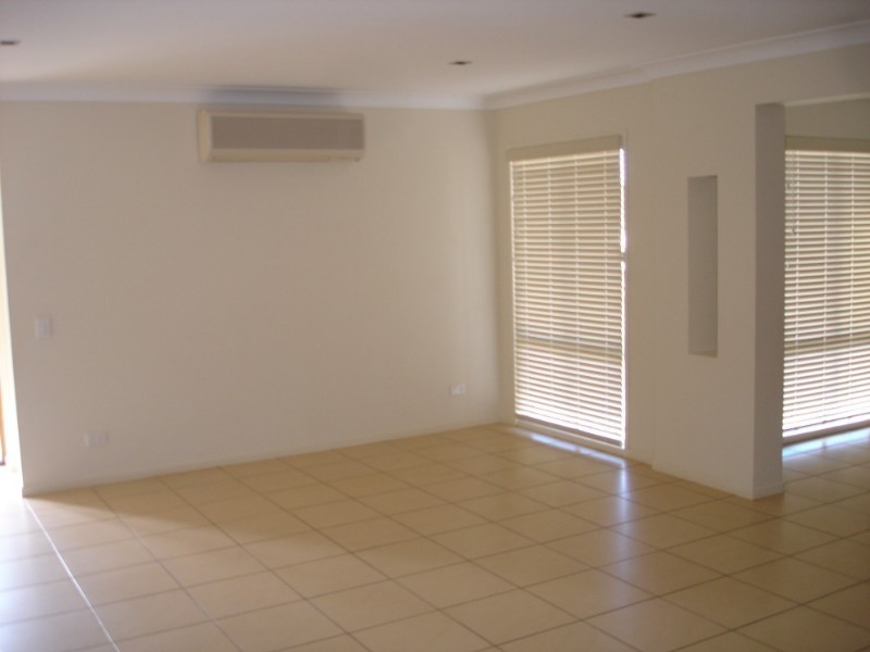 20 Cossart Street, Centenary Heights QLD 4350