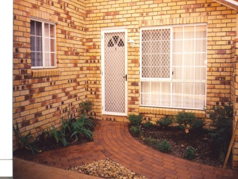 2/7-9 Danica Court, Kearneys Spring QLD 4350