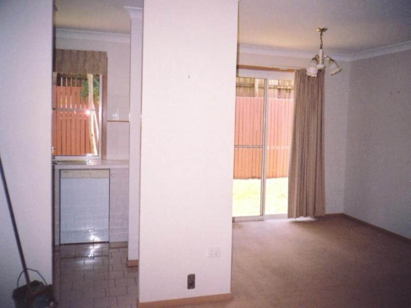 2/7-9 Danica Court, Kearneys Spring QLD 4350