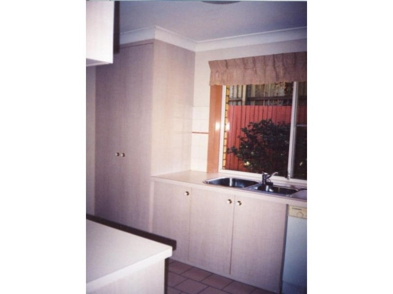 2/7-9 Danica Court, Kearneys Spring QLD 4350