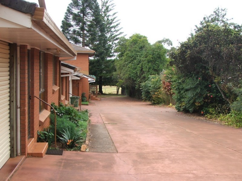 1/210A West Street, South Toowoomba QLD 4350