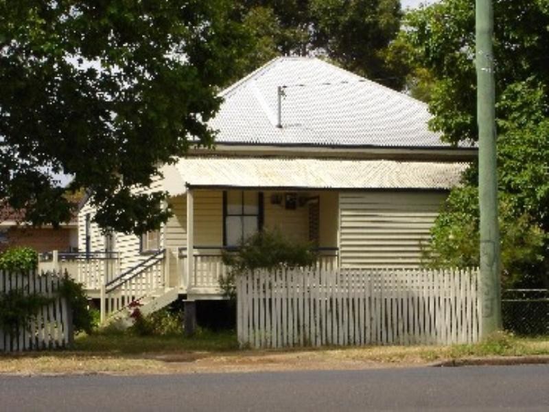 362 Hume Street, Kearneys Spring QLD 4350