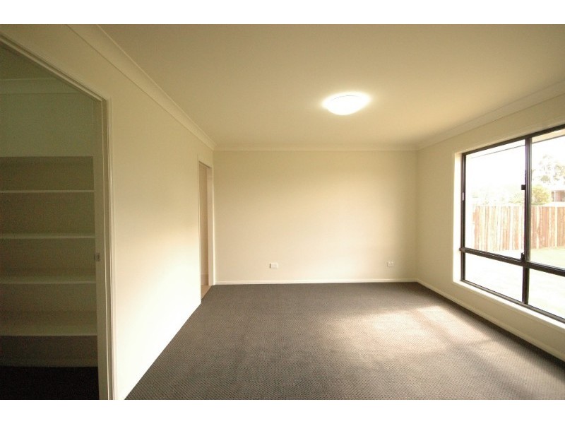 6 Bunkers Hill Road, Westbrook QLD 4350