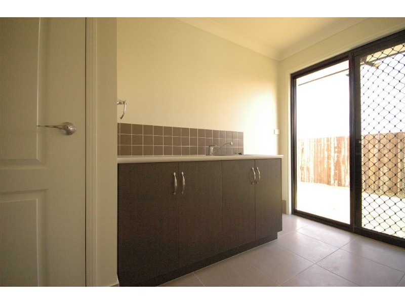 6 Bunkers Hill Road, Westbrook QLD 4350