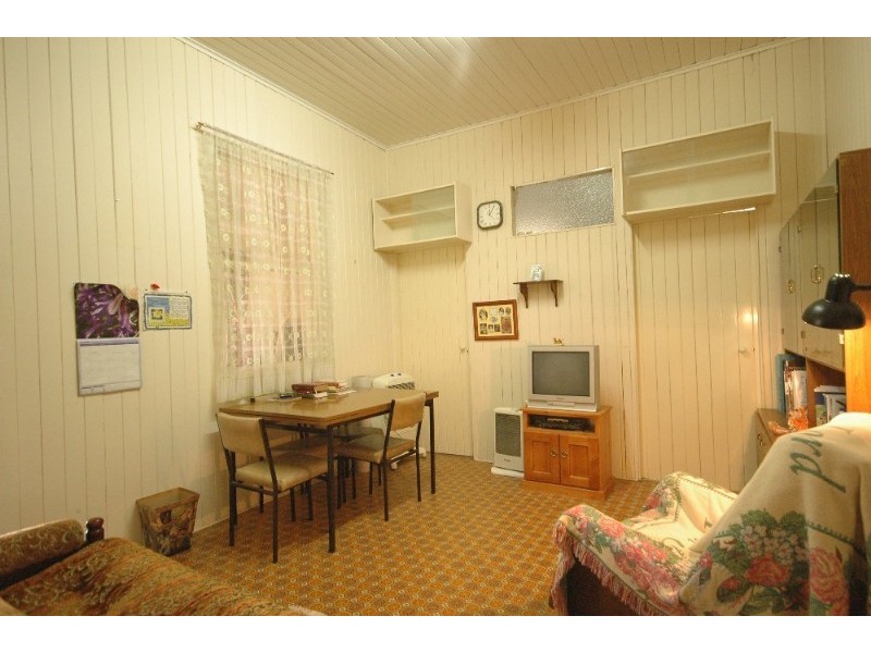 10 Rob Street, Newtown QLD 4350