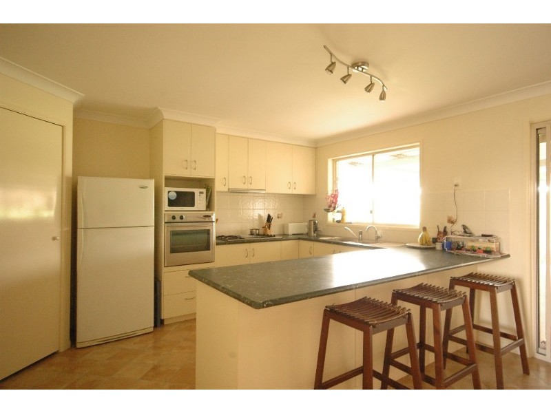 8 Andrews Court, Hodgson Vale QLD 4352