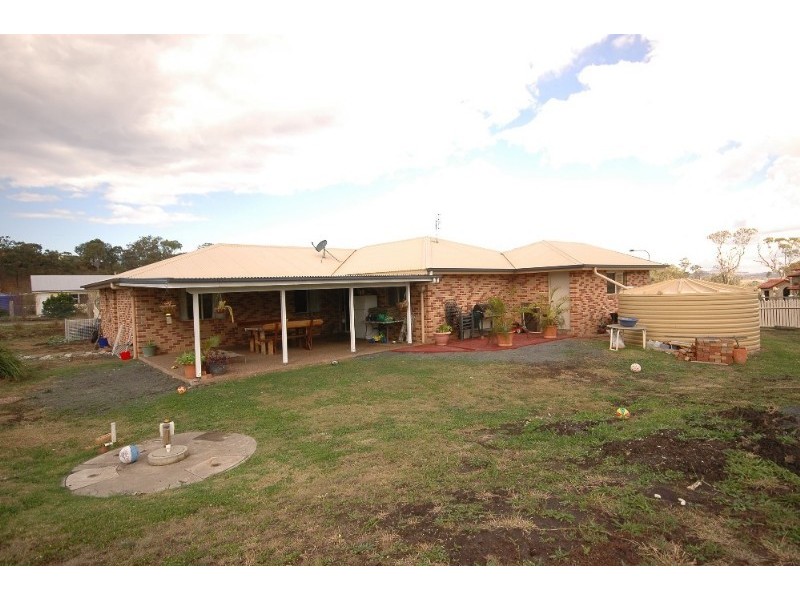 8 Andrews Court, Hodgson Vale QLD 4352