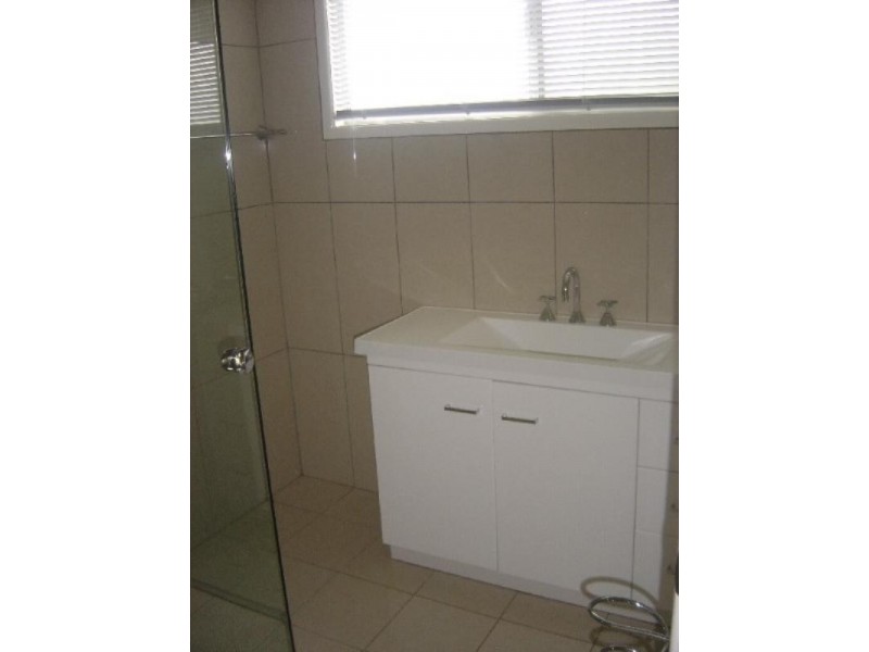 5 Garvey Street, Mount Lofty QLD 4350