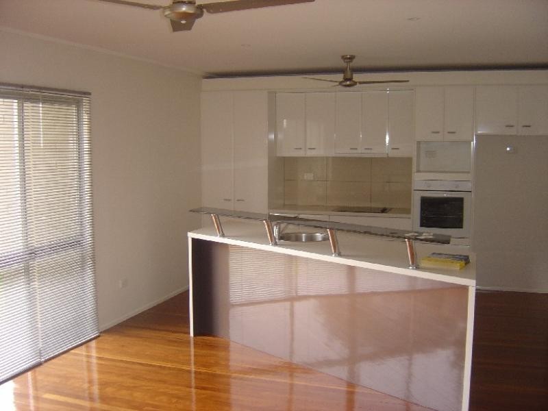 5 Garvey Street, Mount Lofty QLD 4350