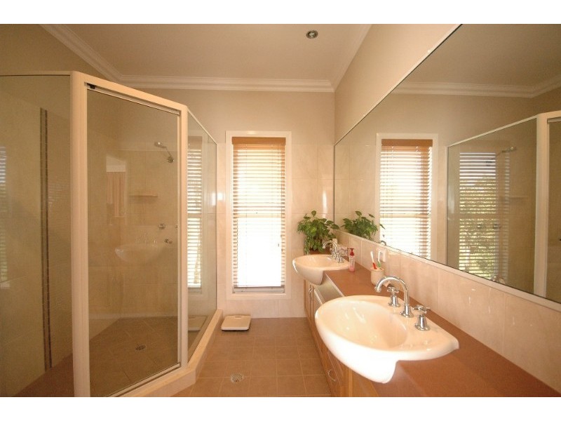 331 Hell Hole Creek Road, Preston QLD 4352