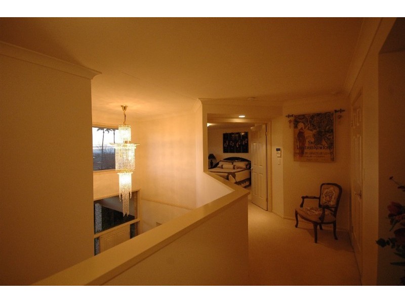 6 Woodlands Close, Middle Ridge QLD 4350