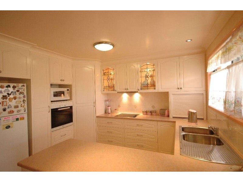 18 Jason Street, Wilsonton QLD 4350