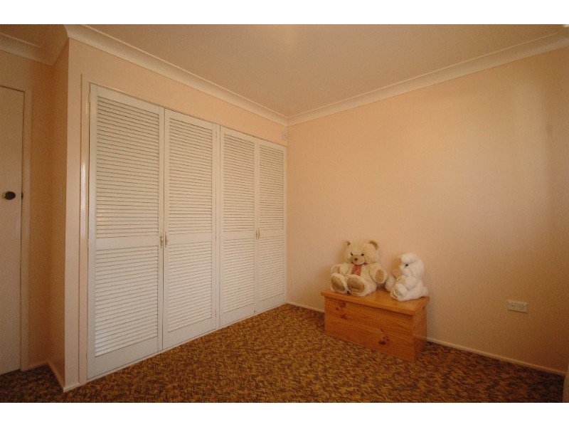 18 Jason Street, Wilsonton QLD 4350