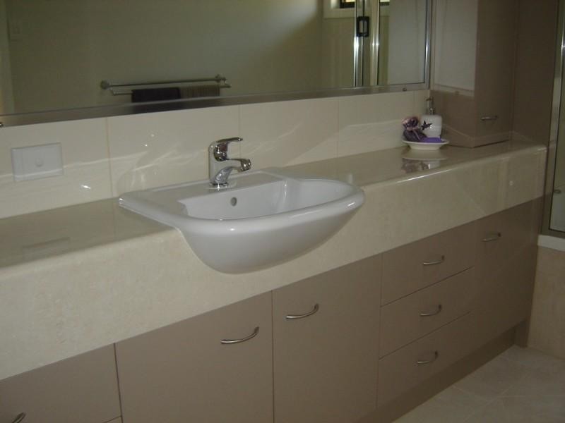 2/42 Hogg Street, Rockville QLD 4350