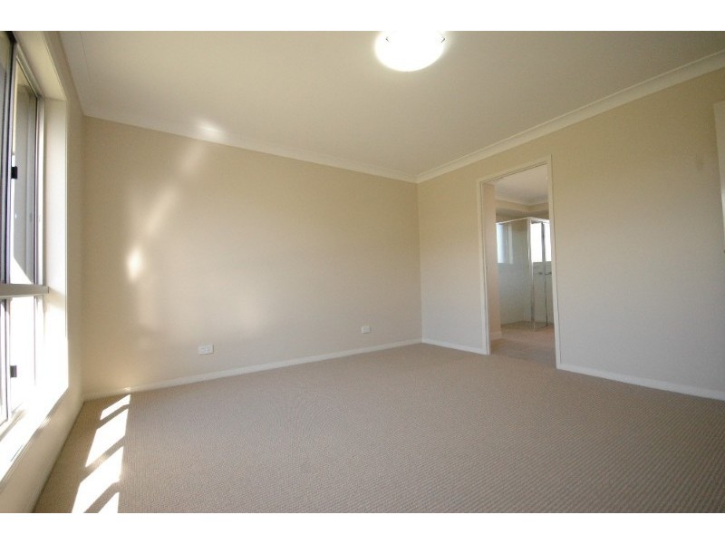 3 Krefter Crescent, Highfields QLD 4352