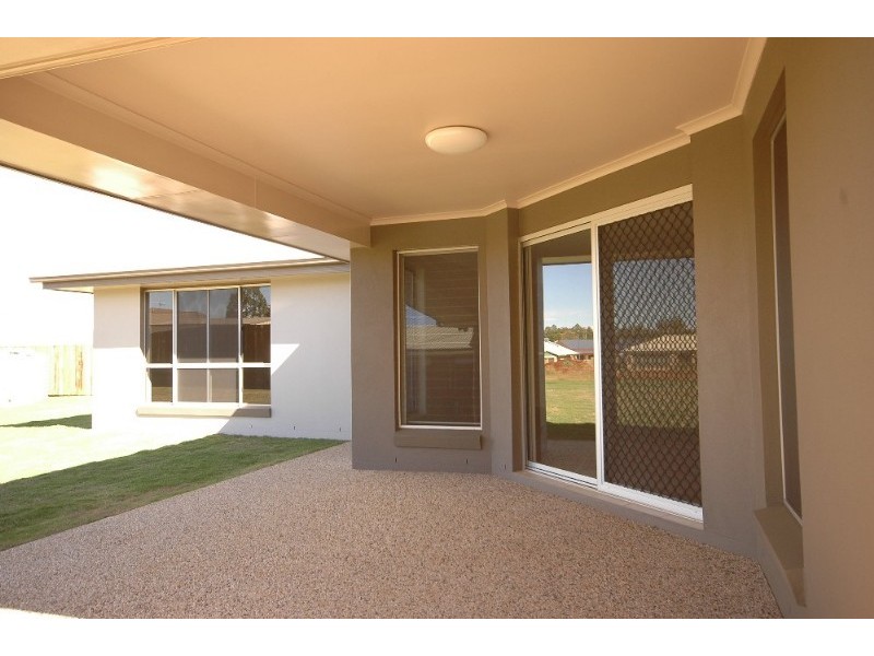 3 Krefter Crescent, Highfields QLD 4352