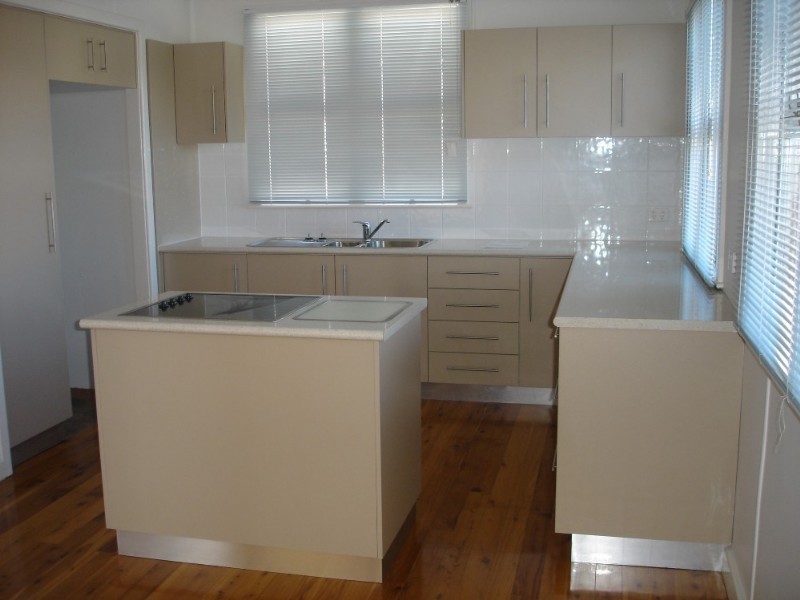 29 Welcombe Avenue, Rockville QLD 4350