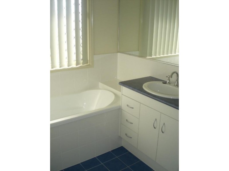 7 Winning Street, Glenvale QLD 4350