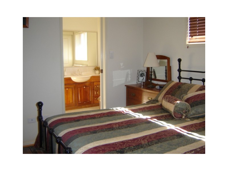 5 Nioka Drive, Highfields QLD 4352