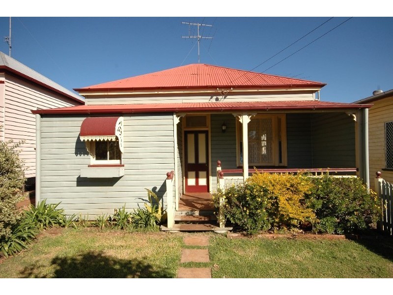 18 Lilley Street, East Toowoomba QLD 4350