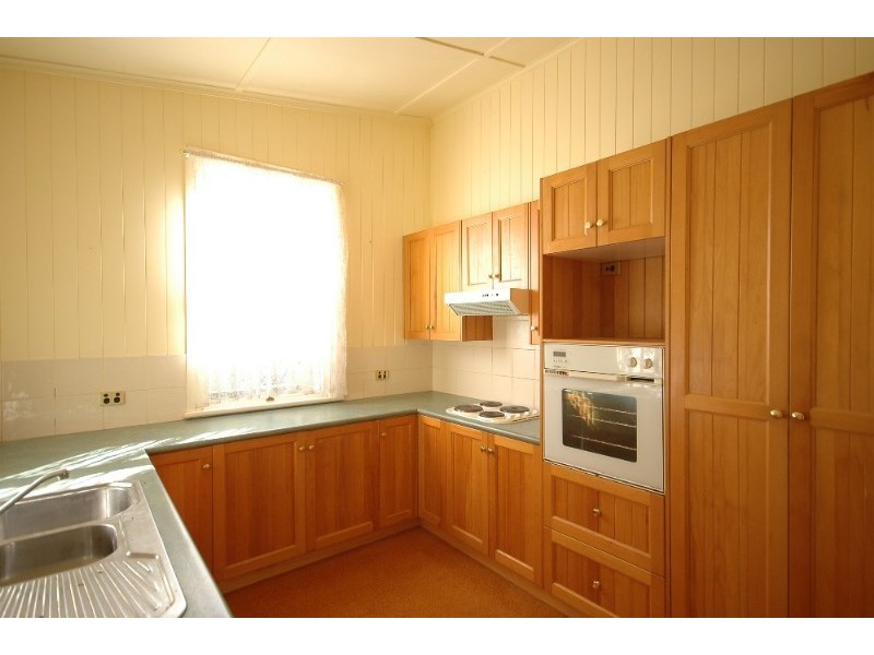 18 Lilley Street, East Toowoomba QLD 4350