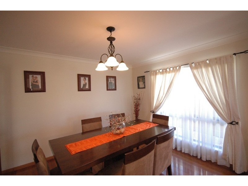 8 La Vista Court, Middle Ridge QLD 4350