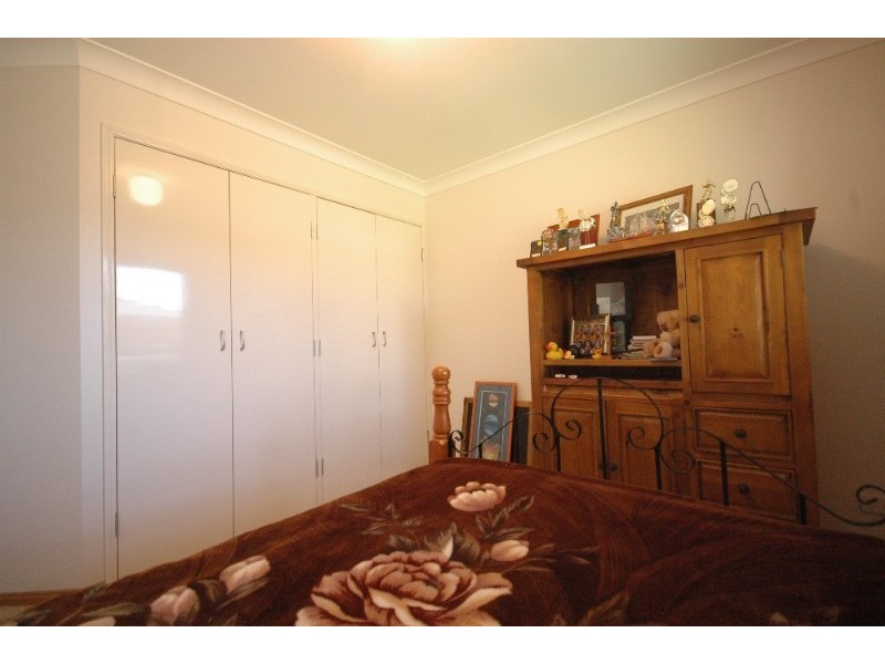 8 La Vista Court, Middle Ridge QLD 4350