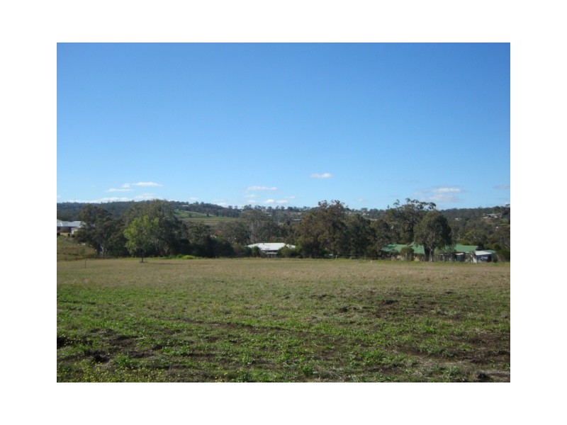 24 Carmelina Court, Hodgson Vale QLD 4352