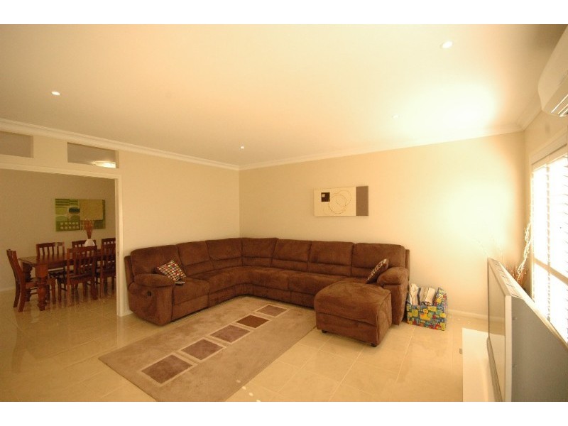 6 Page Court, Kearneys Spring QLD 4350