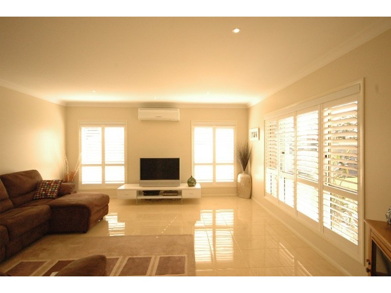 6 Page Court, Kearneys Spring QLD 4350