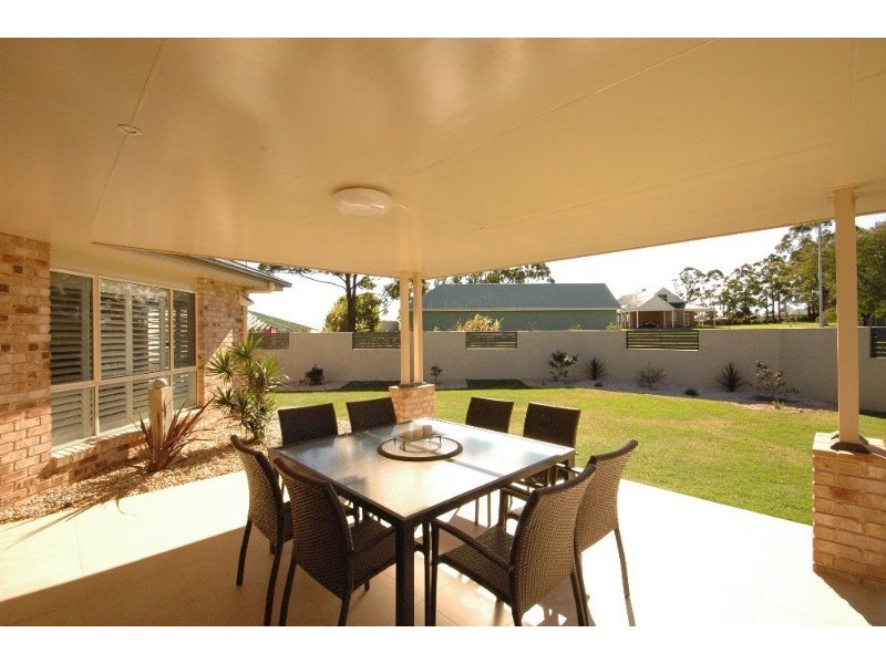 6 Page Court, Kearneys Spring QLD 4350